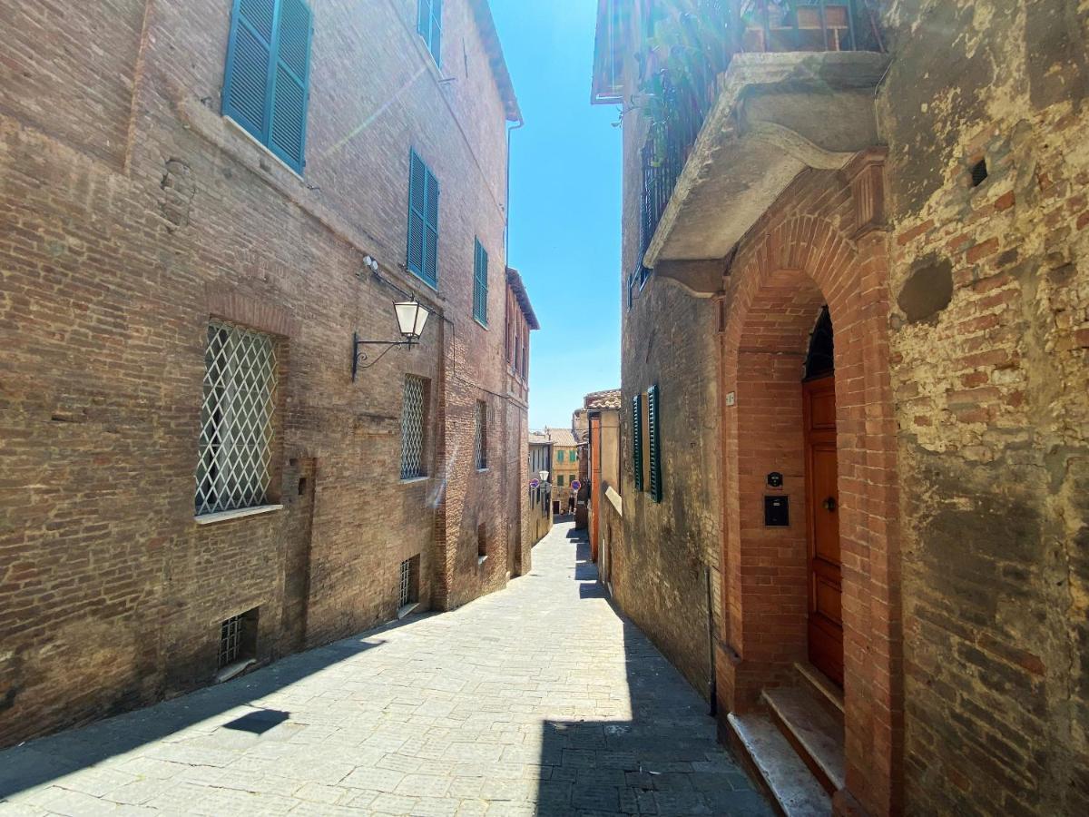 La Fonte-With Balcony Close By Piazza Del Campo 锡耶纳 外观 照片